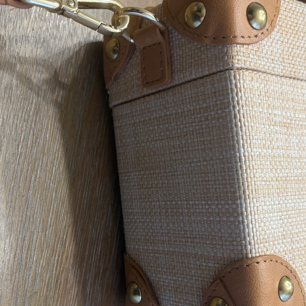 Mark & Graham Structured Women's Crossbody Handbag - Picture 7 of 9